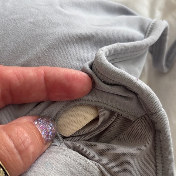 Tablets Gray Floral Women's Athletic Set - Picture 7 of 13